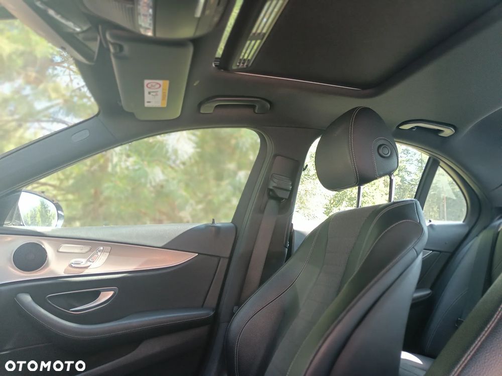 Mercedes-Benz Klasa E 220 d 9G-TRONIC Exclusive - 15