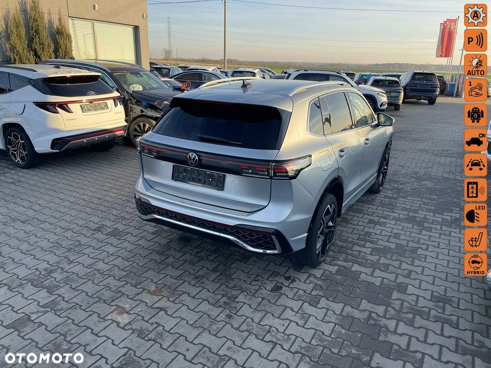 Volkswagen Tiguan - 1