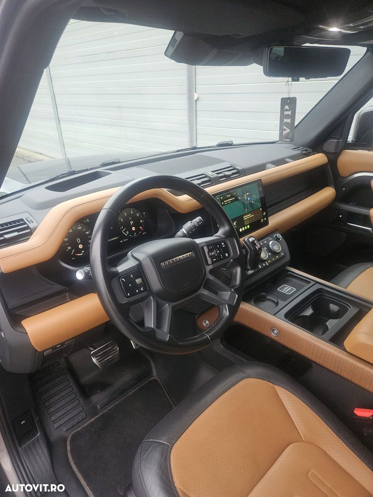 Land Rover Defender - 9