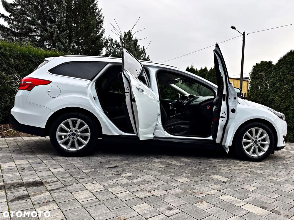 Ford Focus 1.0 EcoBoost Start-Stopp-System TITANIUM STYLE - 38