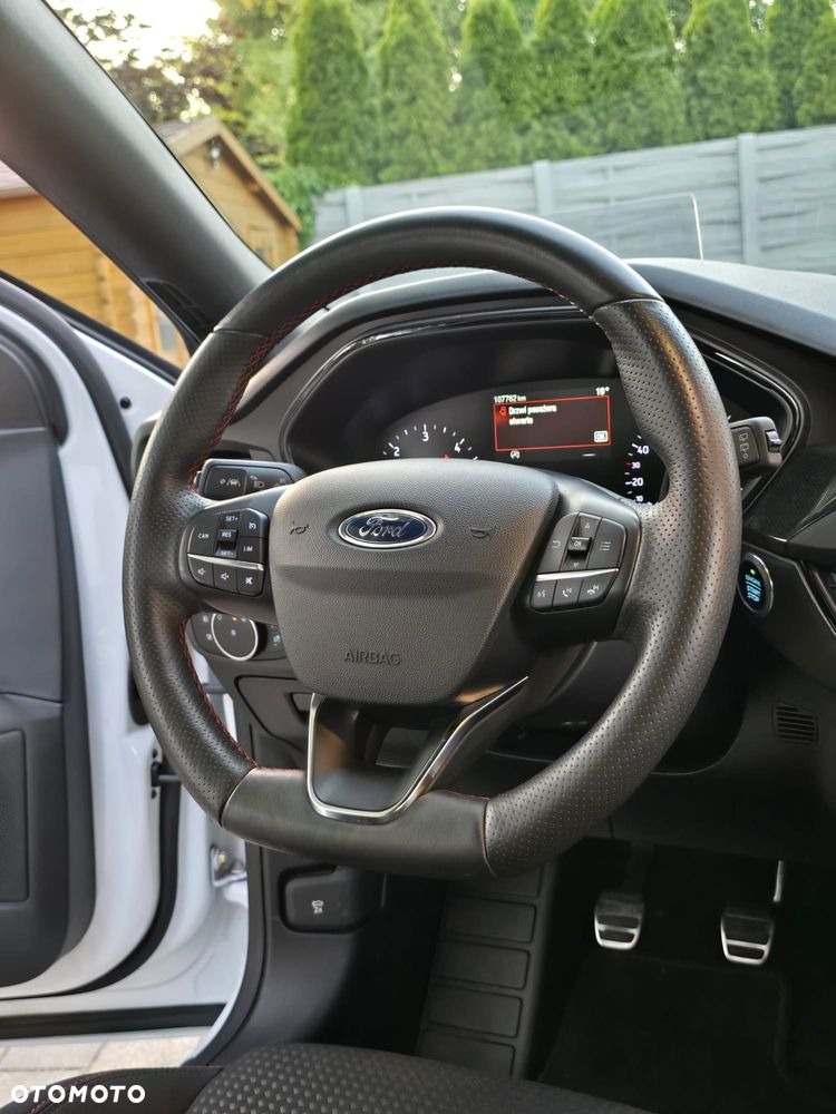 Ford Focus - 26