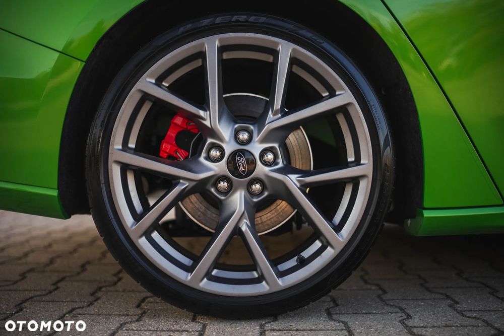 Ford Focus - 34