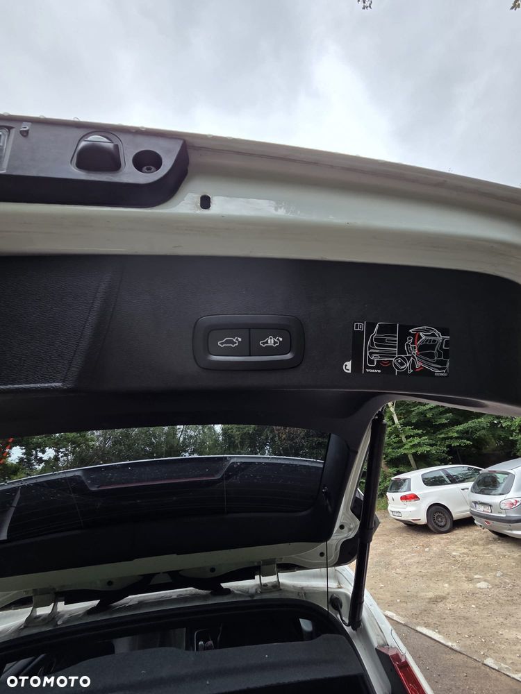 Volvo XC 40 D3 SCR Momentum Core - 22