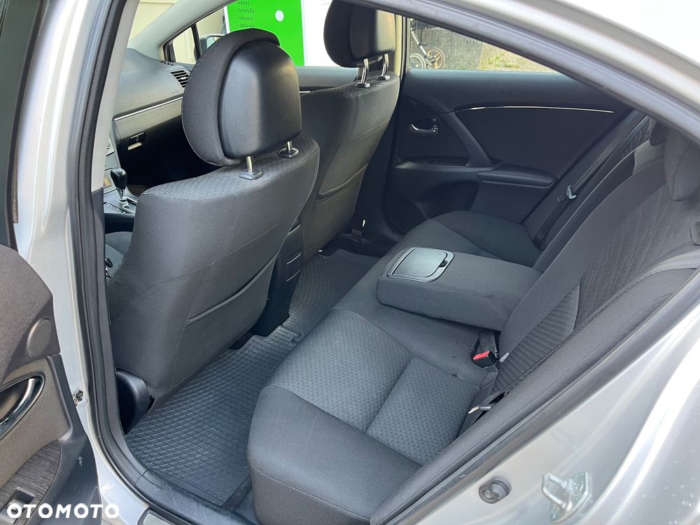 Toyota Avensis 2.0 Sol plus MS - 21