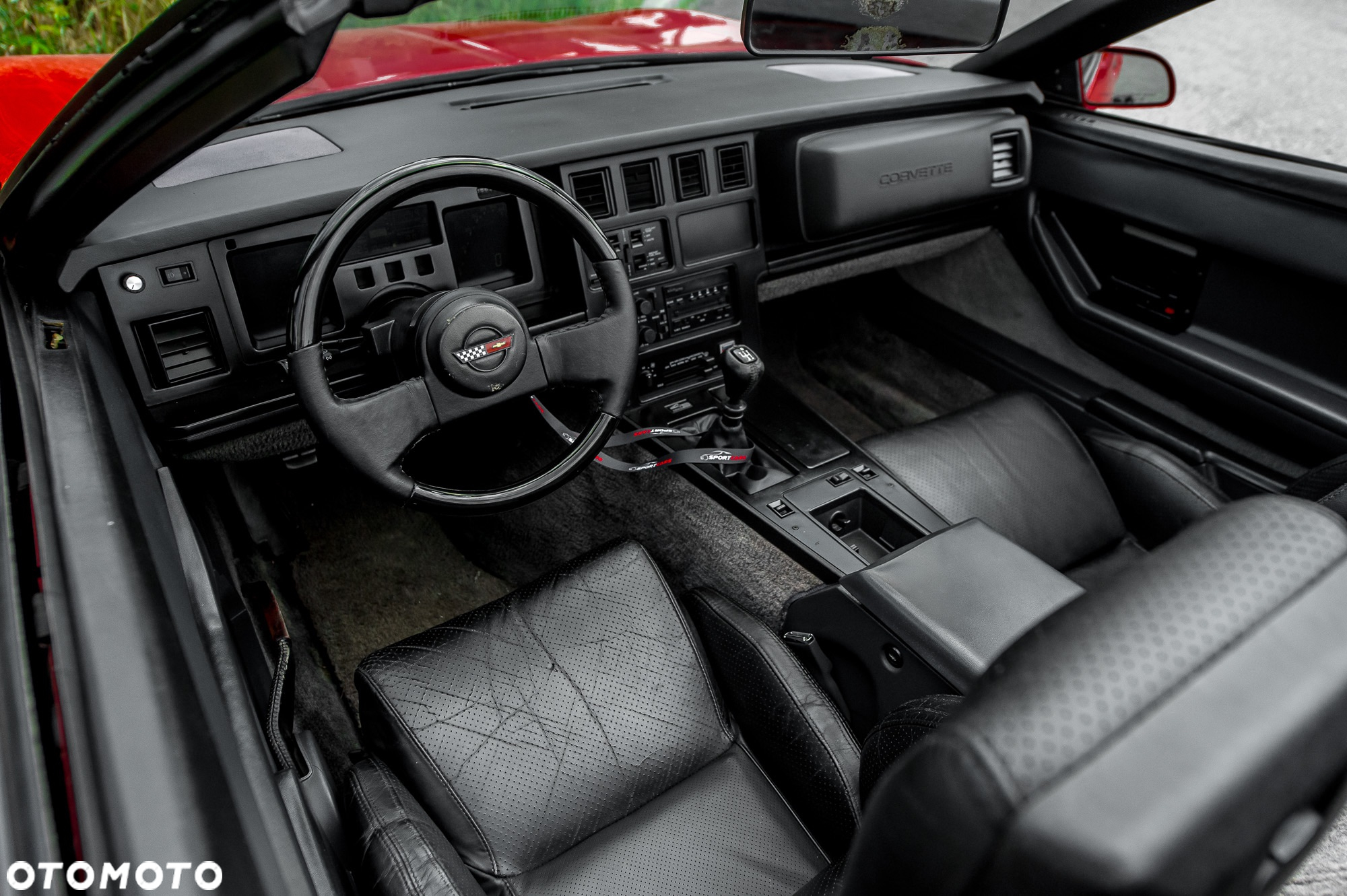 Chevrolet Corvette - 18