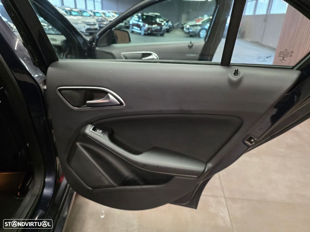 Mercedes-Benz A 180 CDI BE Urban - 23