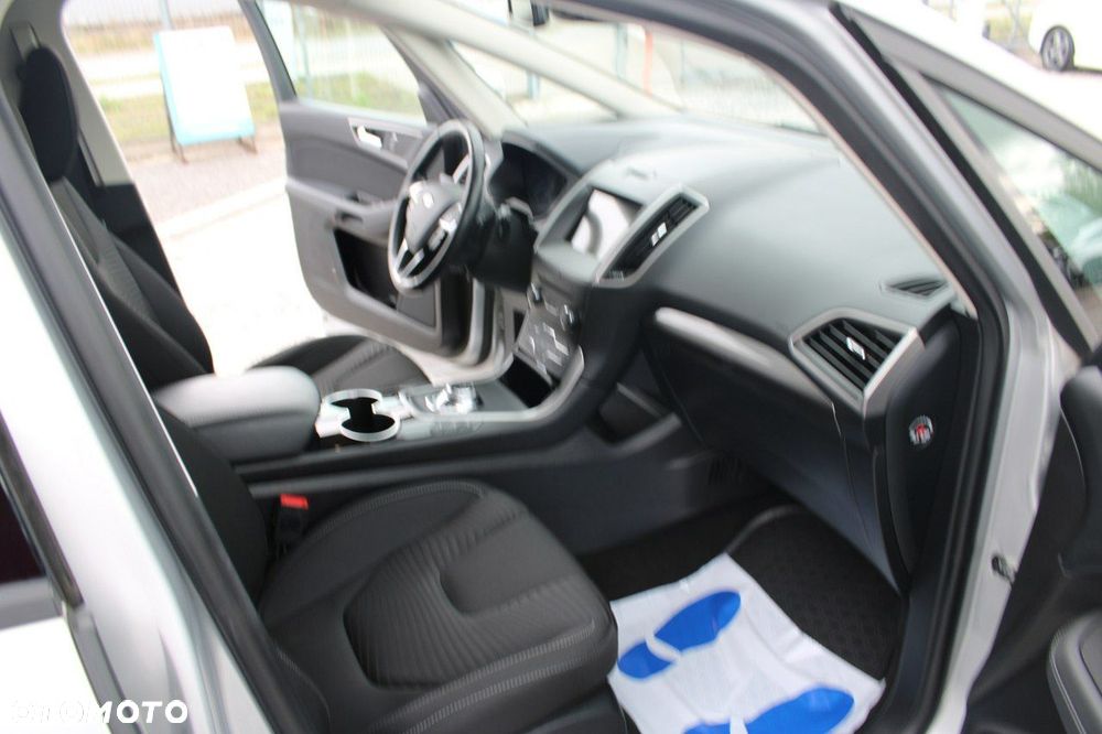 Ford S-Max - 38