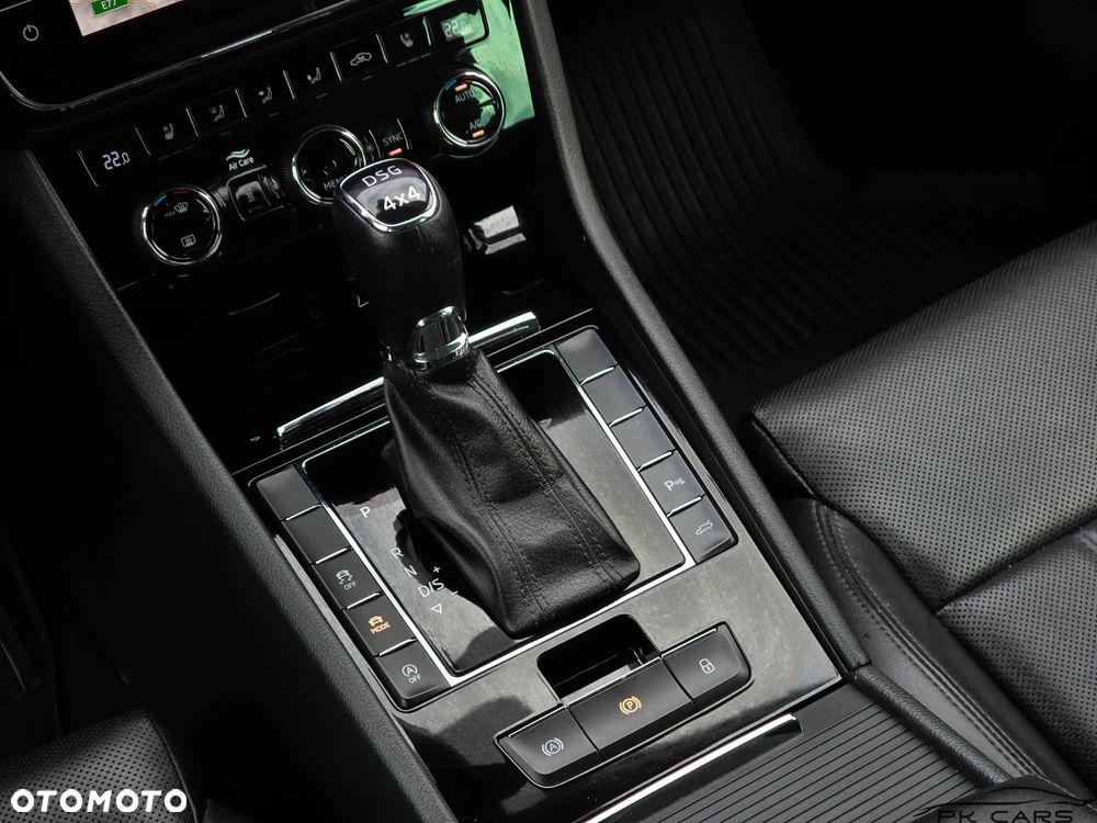 Skoda Superb 2.0 TDI 4x4 DSG L&K - 26