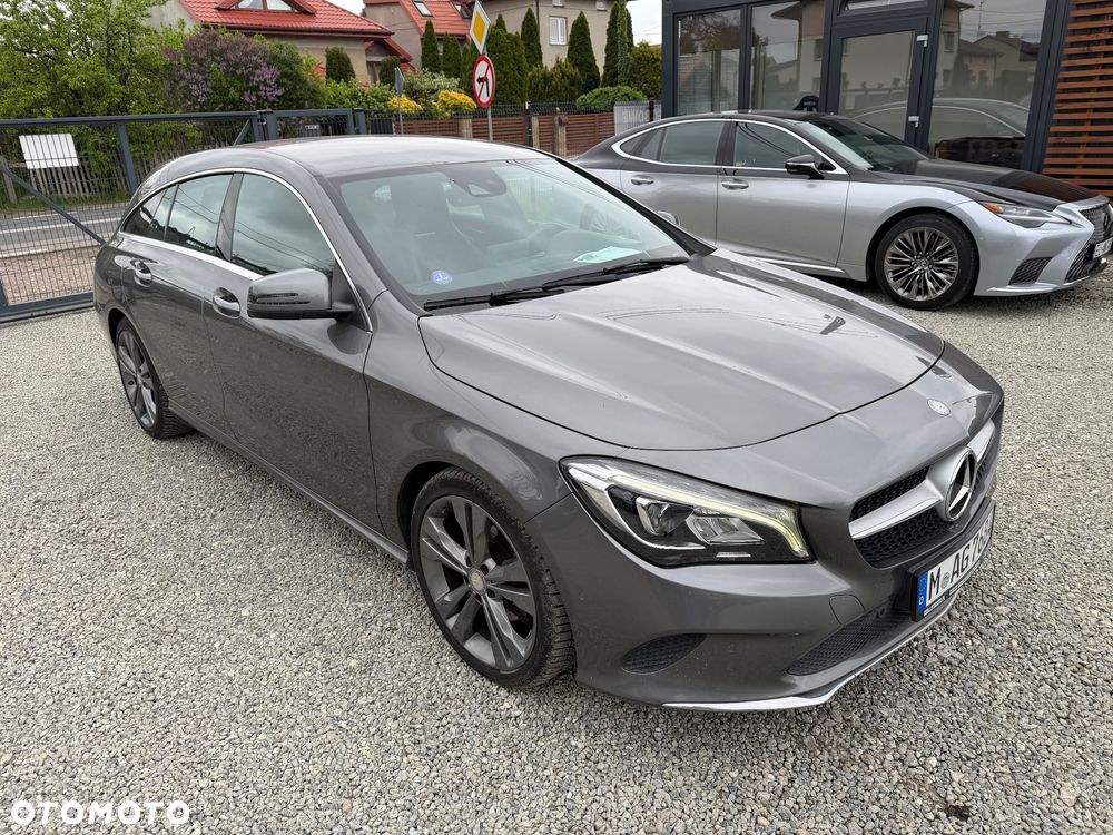 Mercedes-Benz CLA 180 Urban - 18