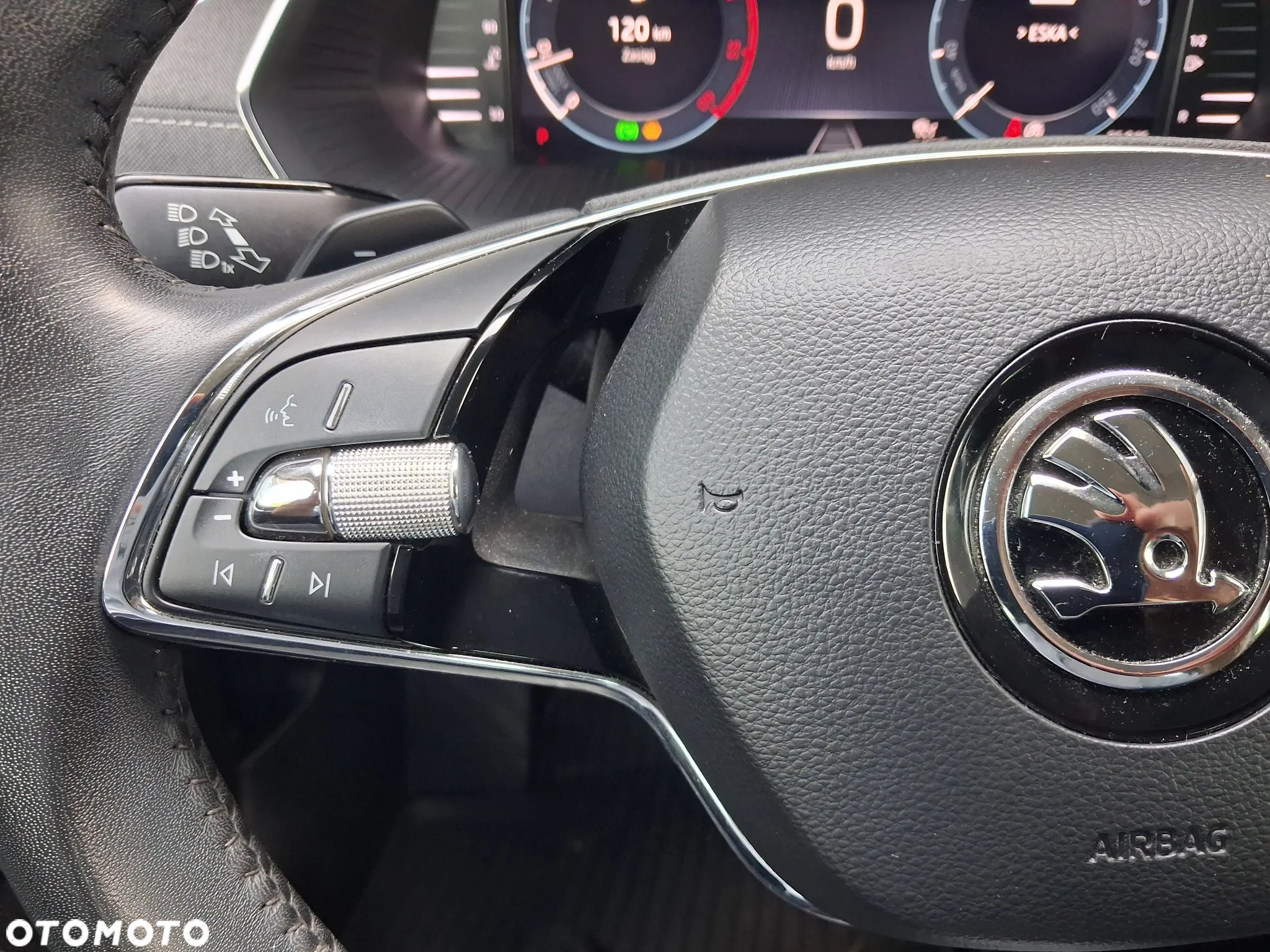 Skoda Octavia 2.0 TDI Style DSG - 22