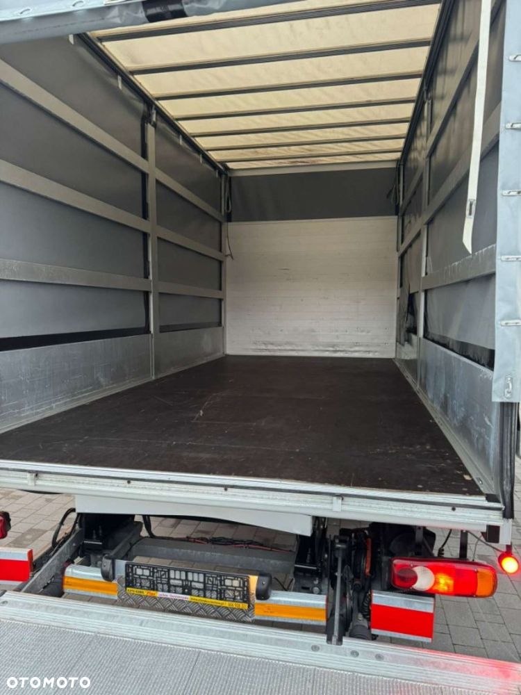 Renault Master 10 europalet z Windą - 16