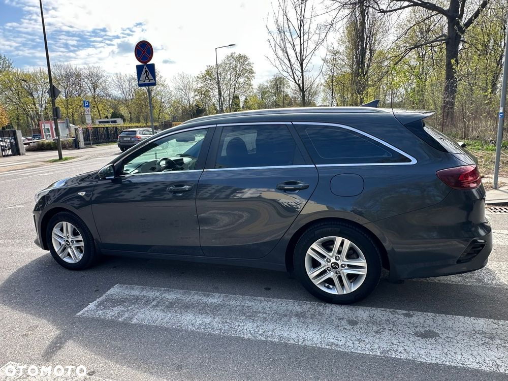 Kia Ceed 1.6 CRDi mHEV M - 31