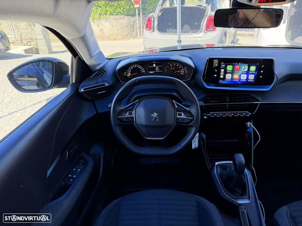 Peugeot 208 1.2 PureTech SE Style - 4