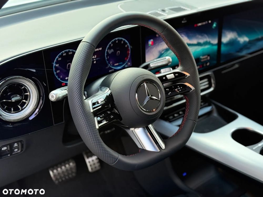 Mercedes-Benz GLB - 25