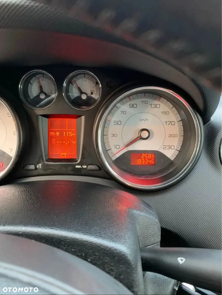 Peugeot 308 1.6 Trendy - 11