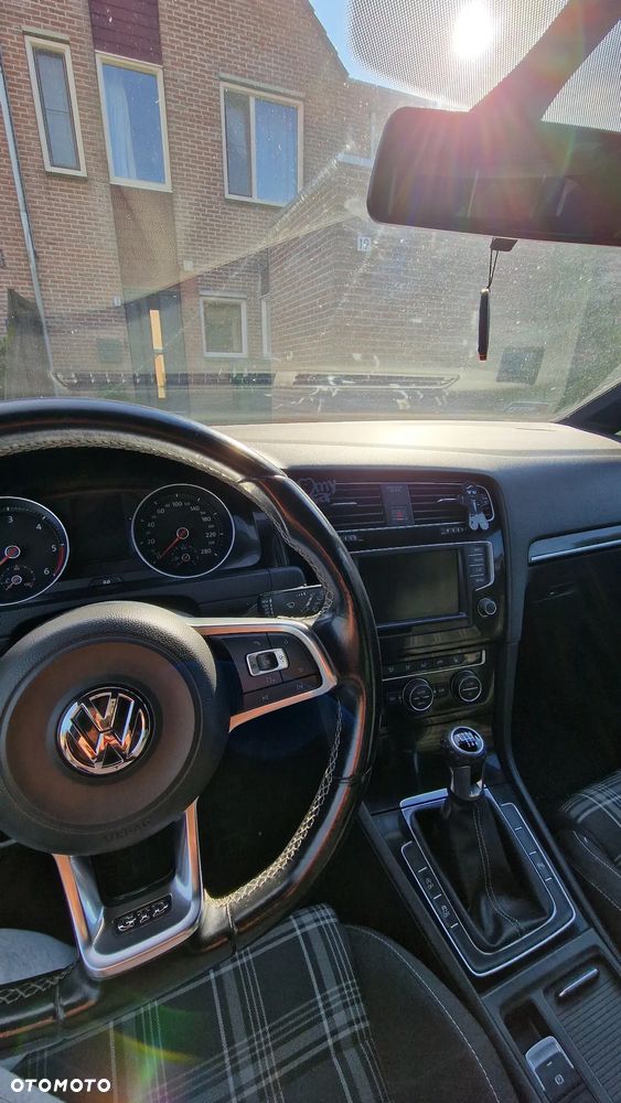 Volkswagen Golf VII 2.0 TDI BMT GTD - 20