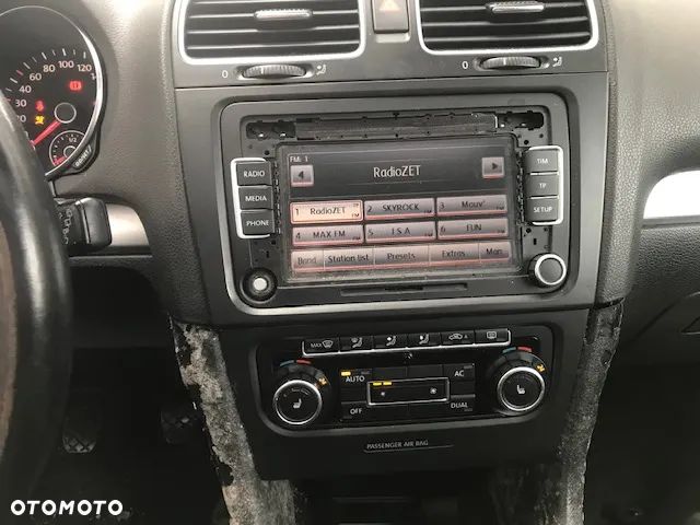 Volkswagen Golf - 11