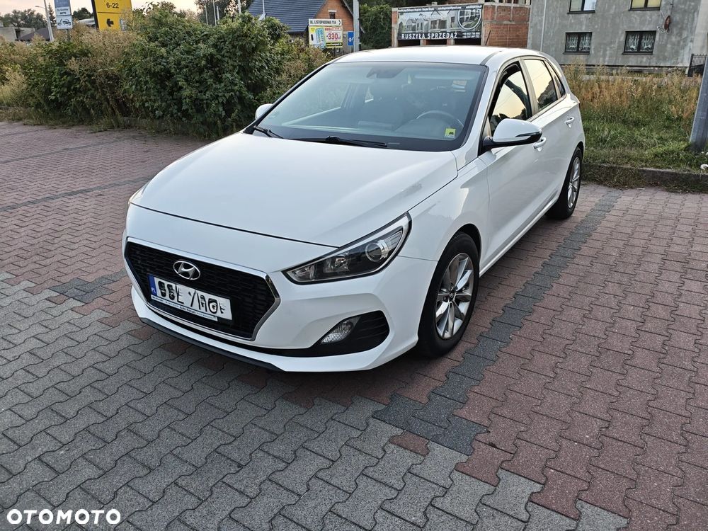 Hyundai i30 1.6 D Classic + - 4