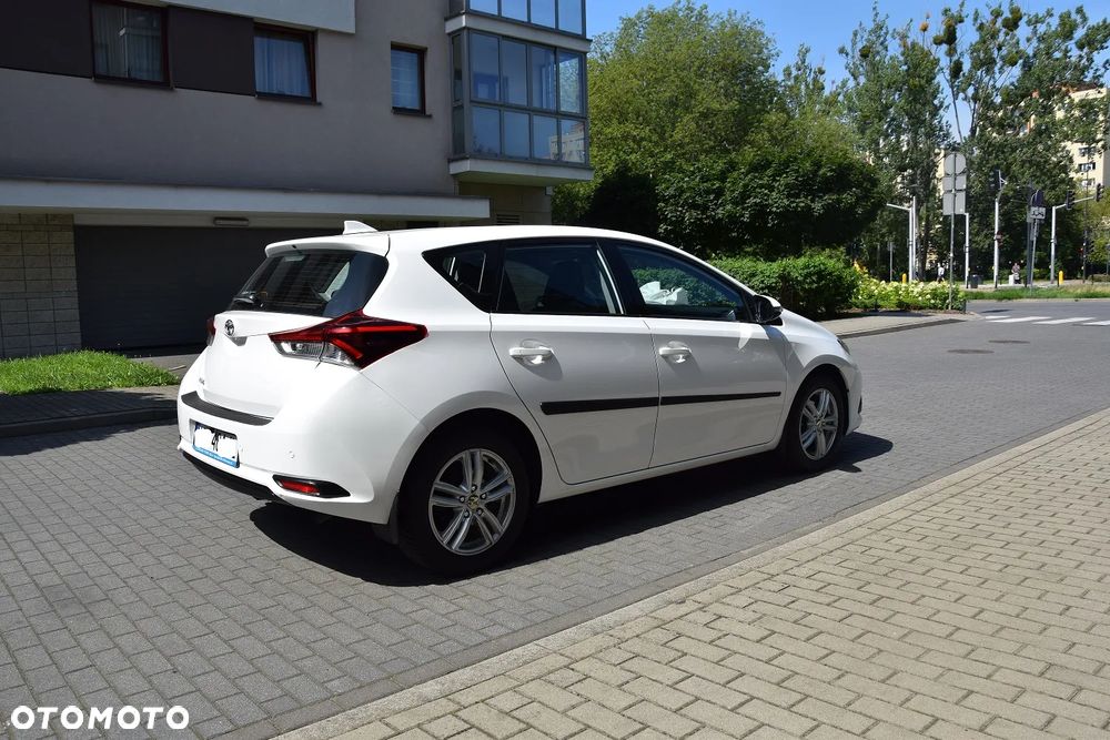 Toyota Auris 1.33 VVT-i Sprint - 5