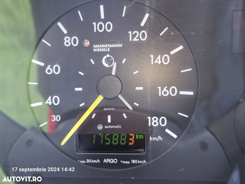 Mercedes-Benz Sprinter - 2