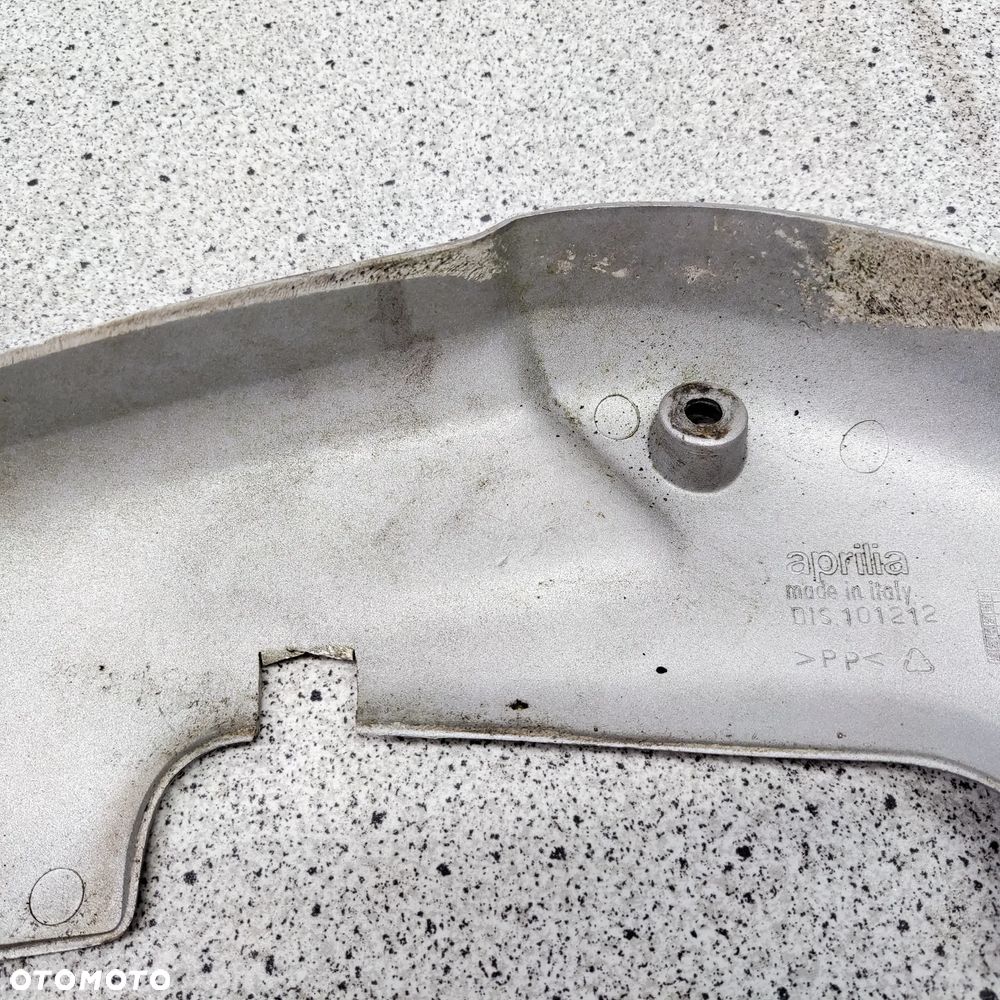Owiewka, osłona silnika Aprilia SR 50 SR50 - 11