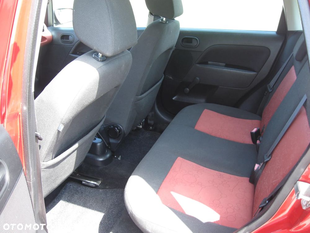 Ford Fiesta - 10