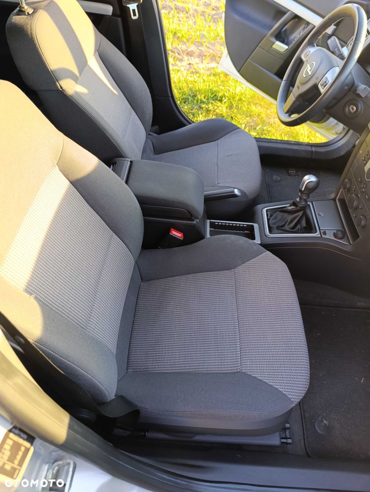 Opel Vectra - 8