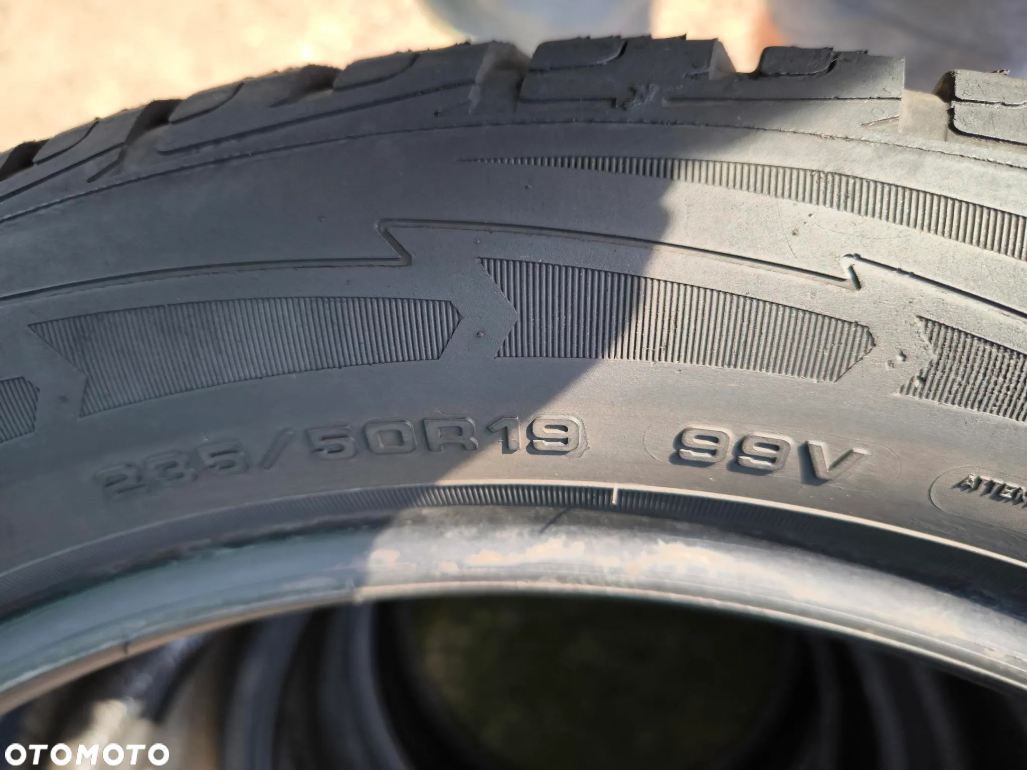 4 sztuki Opony ZIMOWE 235 50 19 GOODYEAR Ultra Grip SUV ŁADNE- 6mm Montaż Gratis! - 12