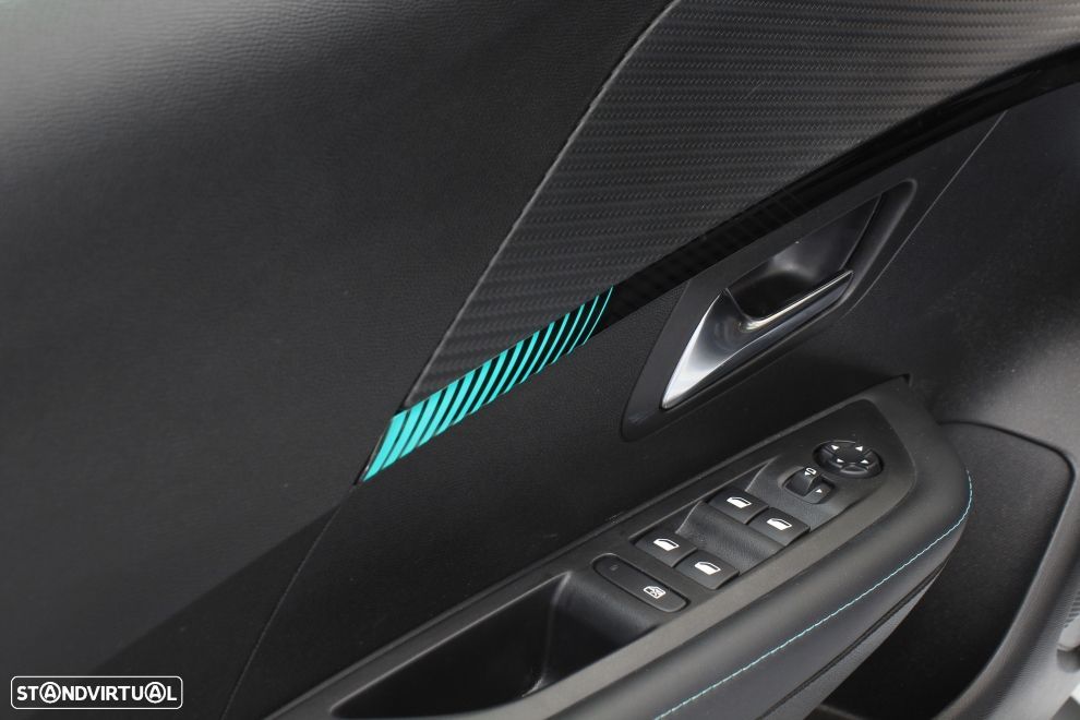 Peugeot 208 1.2 PureTech Allure Pack EAT8 - 24