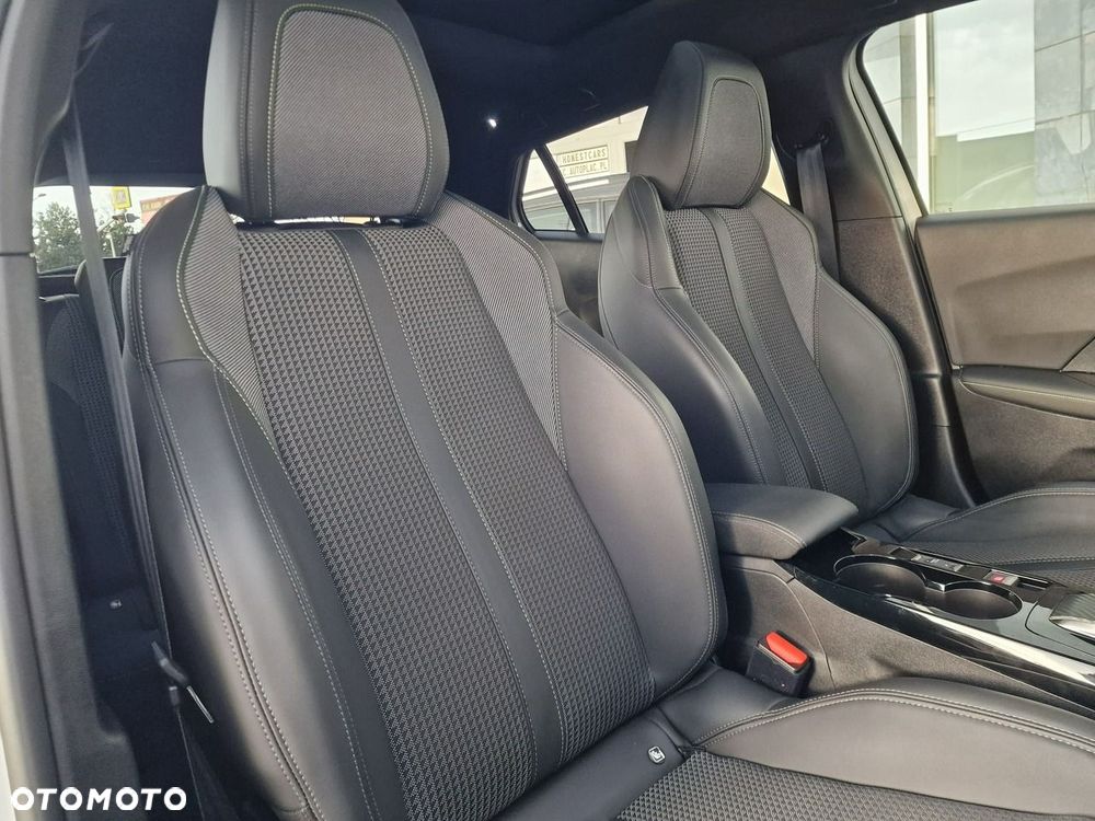 Peugeot 2008 1.5 BlueHDi GT S&S EAT8 - 26