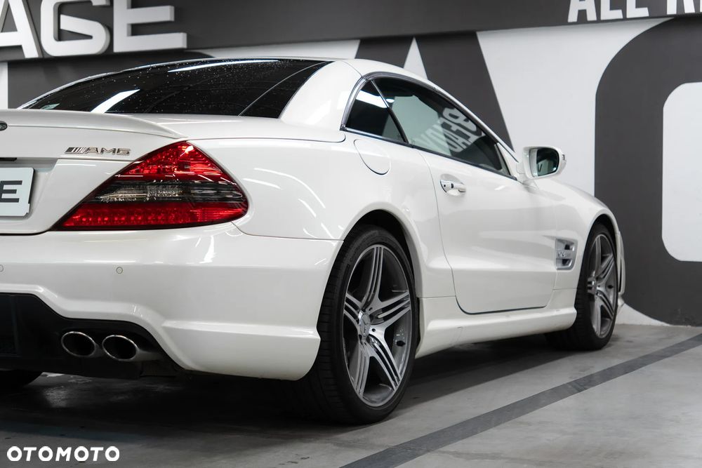 Mercedes-Benz SL 63 AMG - 18
