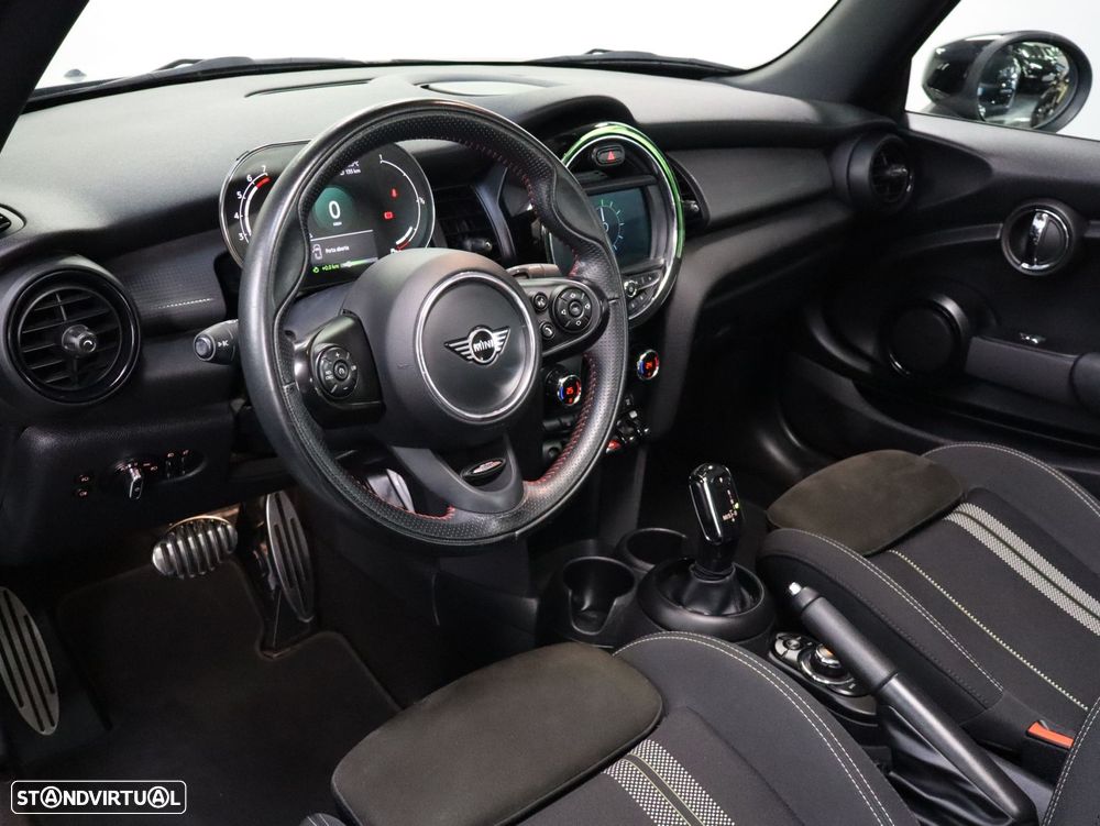 MINI Cabrio Cooper Premium Plus JCW Auto - 9