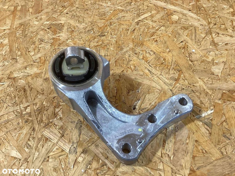 Porsche Taycan 4S 9J1 2022 mocowanie wspornik łapa silnika 9j1399225a