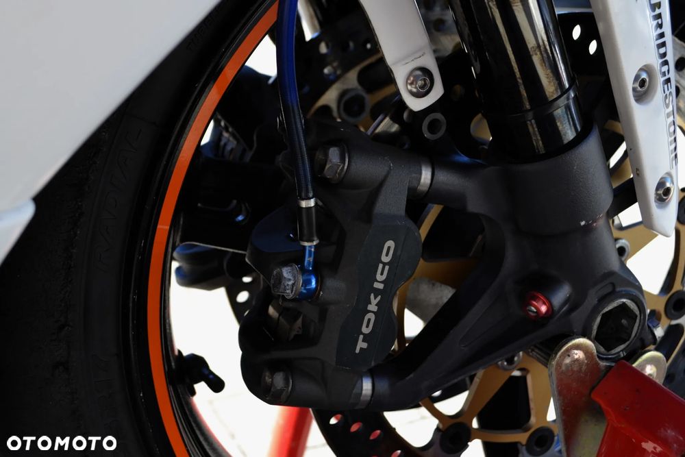 Suzuki GSX-R - 13