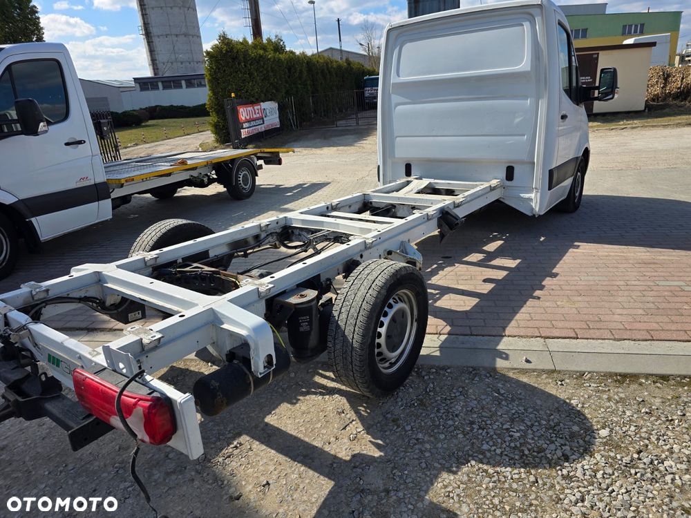 Mercedes-Benz Sprinter - 4