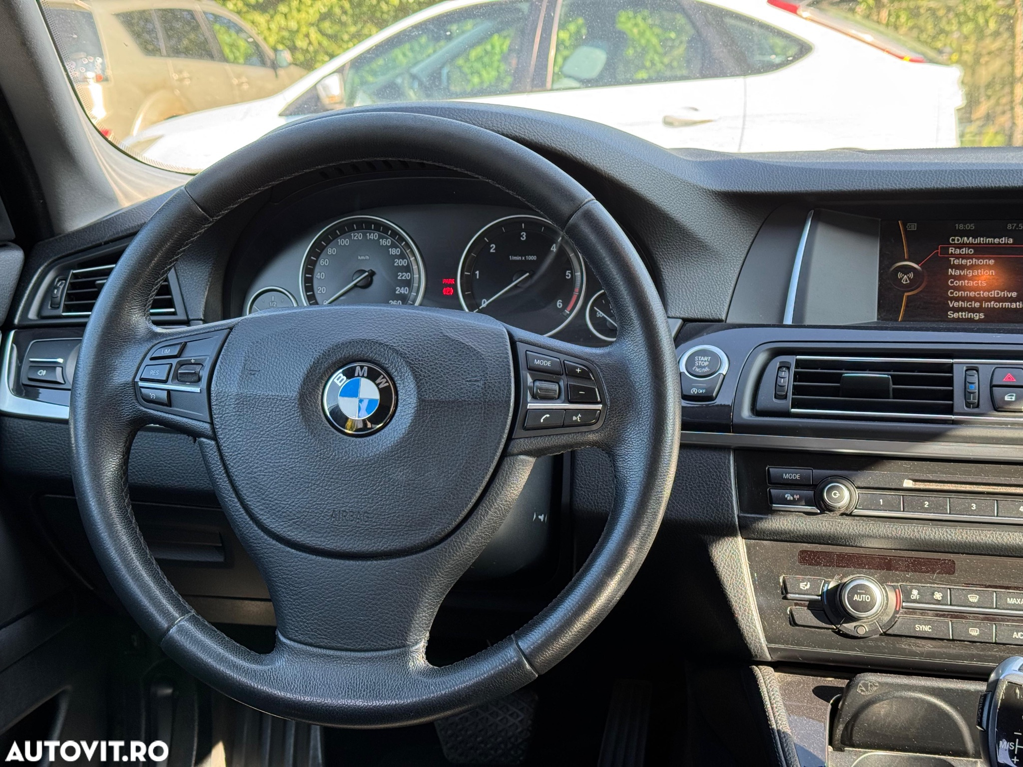 BMW Seria 5 520d Aut. Luxury Line - 6