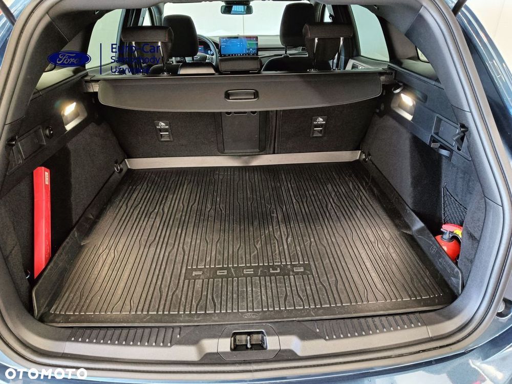 Ford Focus 1.0 EcoBoost mHEV ST-Line X - 10
