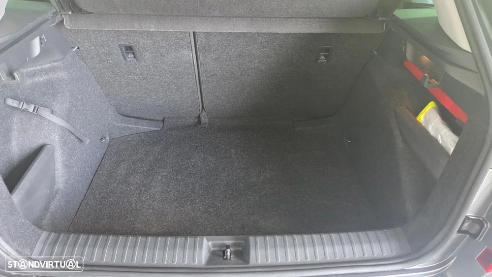 Skoda Kamiq 1.0 TSI Selection DSG - 38