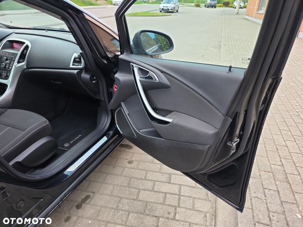 Opel Astra 1.4 Turbo Cosmo - 34