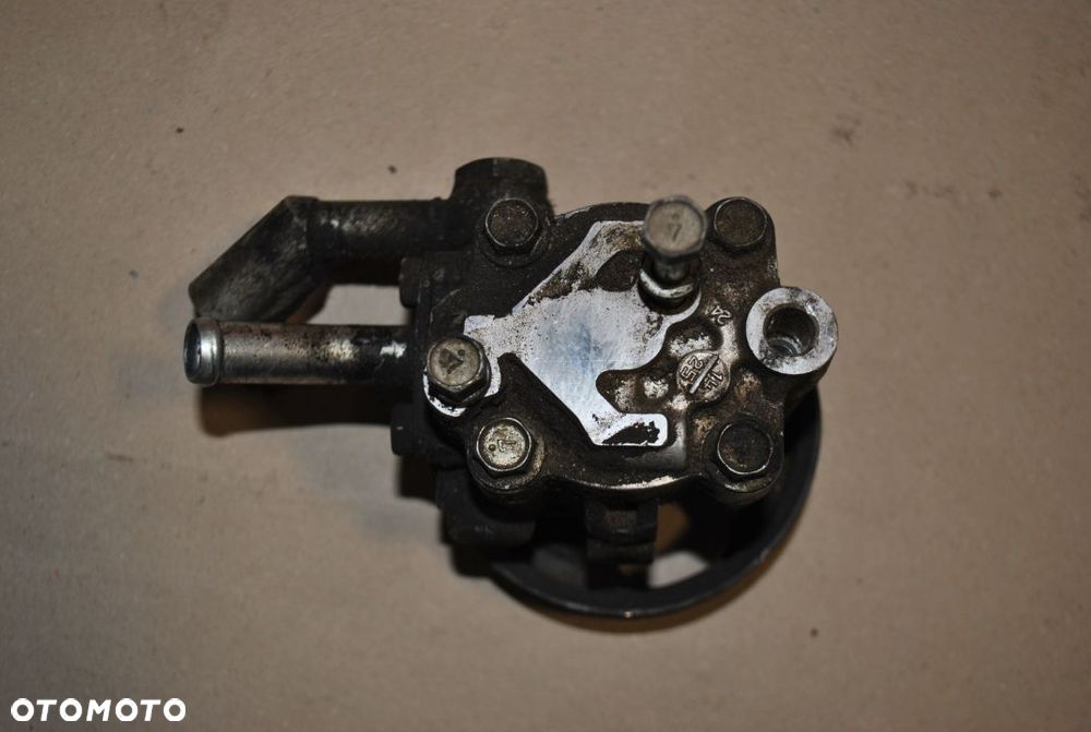 Pompa wspomagania Nissan Cabstar 2.5 DCI - 2