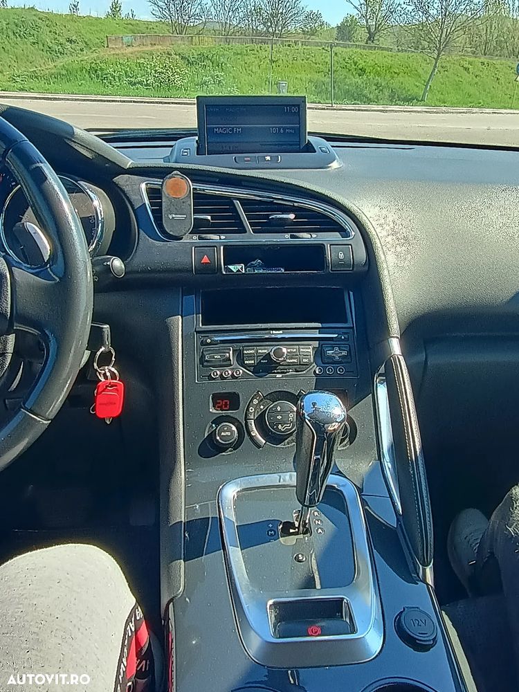 Peugeot 3008 1.6 HDI FAP BVMP6 Confort Pack - 19