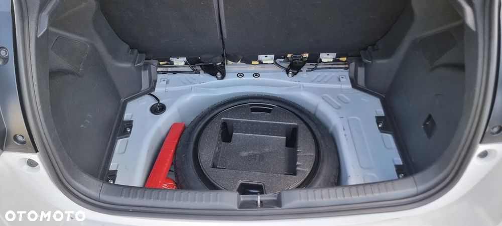 Toyota Yaris - 15