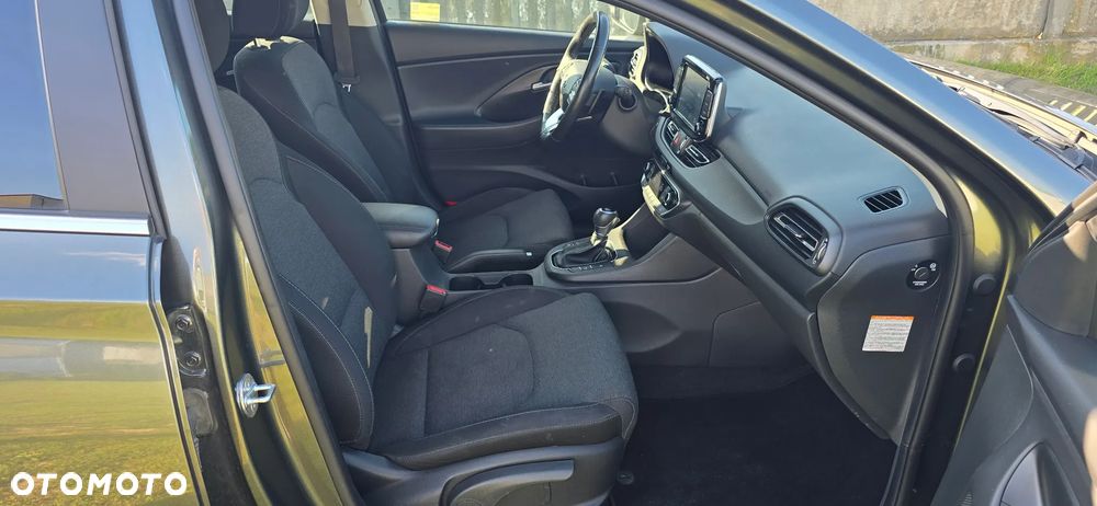 Hyundai i30 1.5 T-GDI 48V Comfort DCT - 18