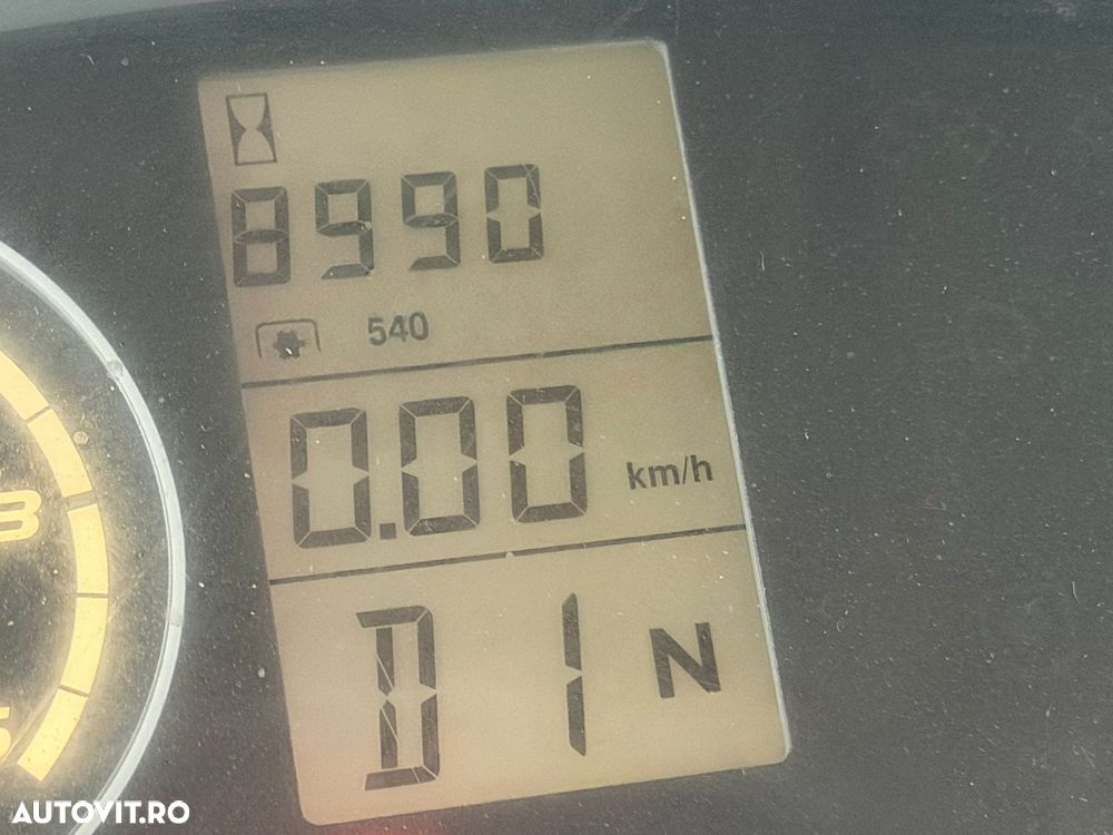 Claas Arion 610 C Tractor - 6