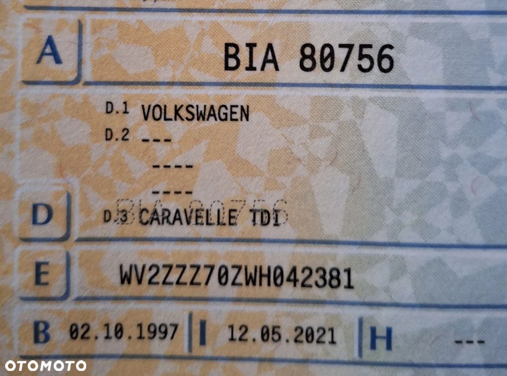 Volkswagen Caravelle - 9