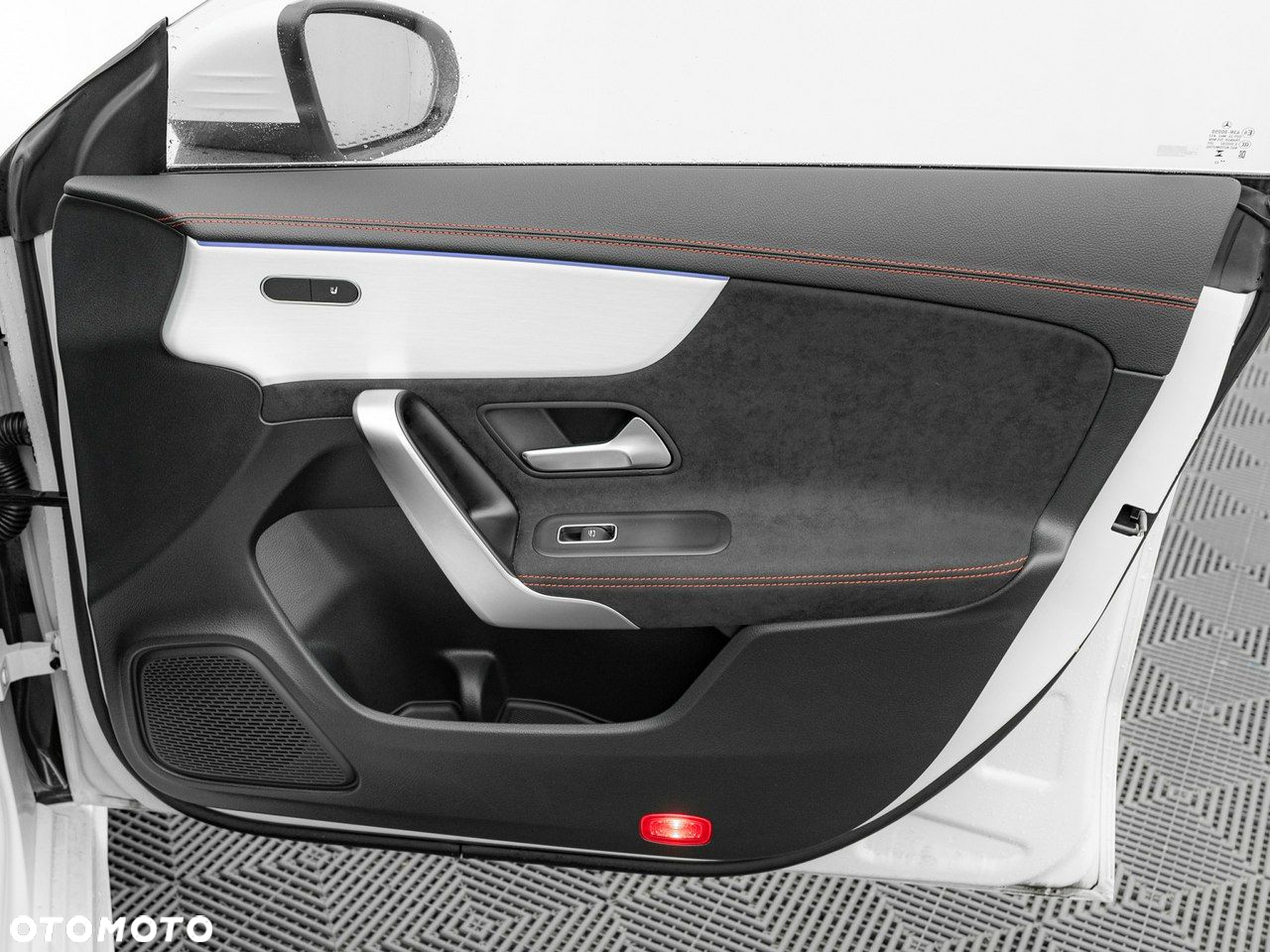 Mercedes-Benz CLA - 30