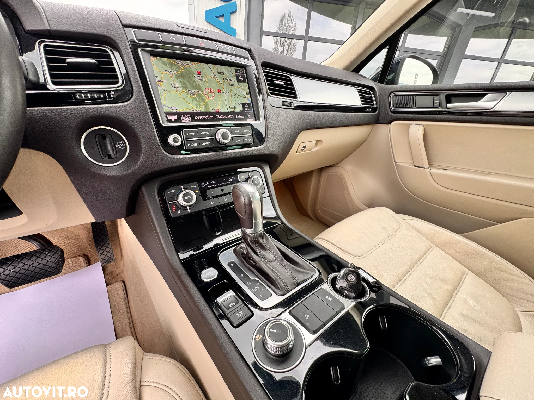 Volkswagen Touareg 3.0 V6 TDI SCR Blue Motion DPF Automatik Terrain Tech Executive Edition - 36