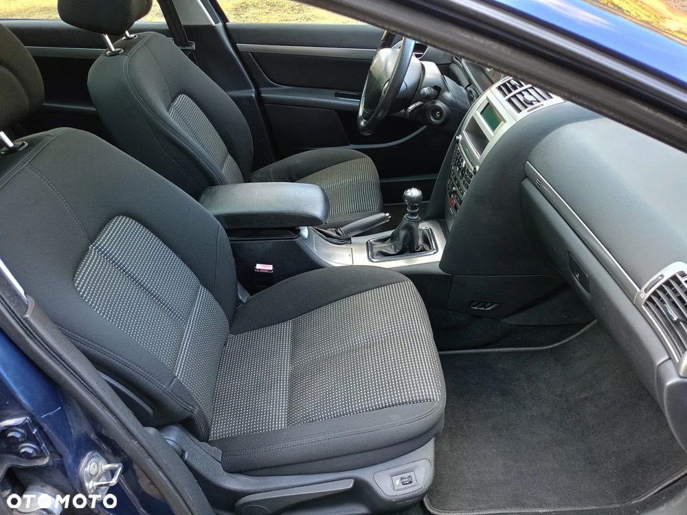Peugeot 407 2.0 HDI ST Sport EU4 - 12