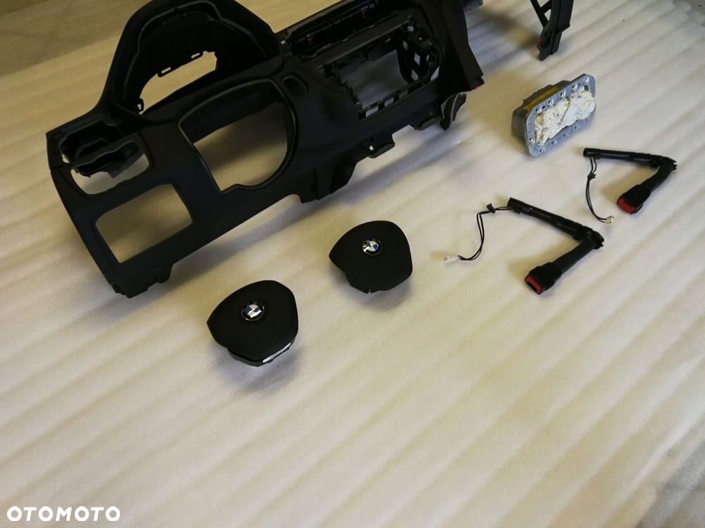 DESKA ROZDZIELCZA BMW F30 3 AIRBAG