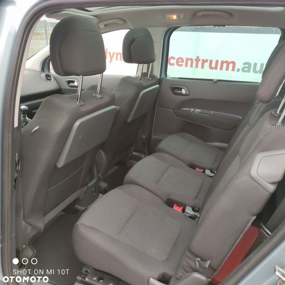 Peugeot 5008 - 15